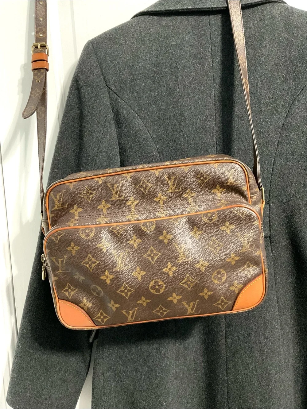 ✅AUTHENTIC LV Monogram SHOULDER Bag UNISEX SHOULDER LOUIS VUITTON